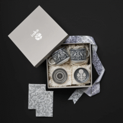 HH Inka Kalam Mugs & Coaster Set (Set of 4) With 2 Napkins HH Inka Kalam Mugs & Coaster Set (Set of 4) With 2 Napkins